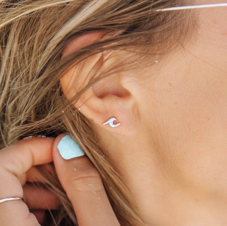 Wave Studs